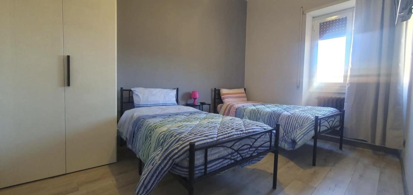 Hello Roma B&B Bagian luar foto