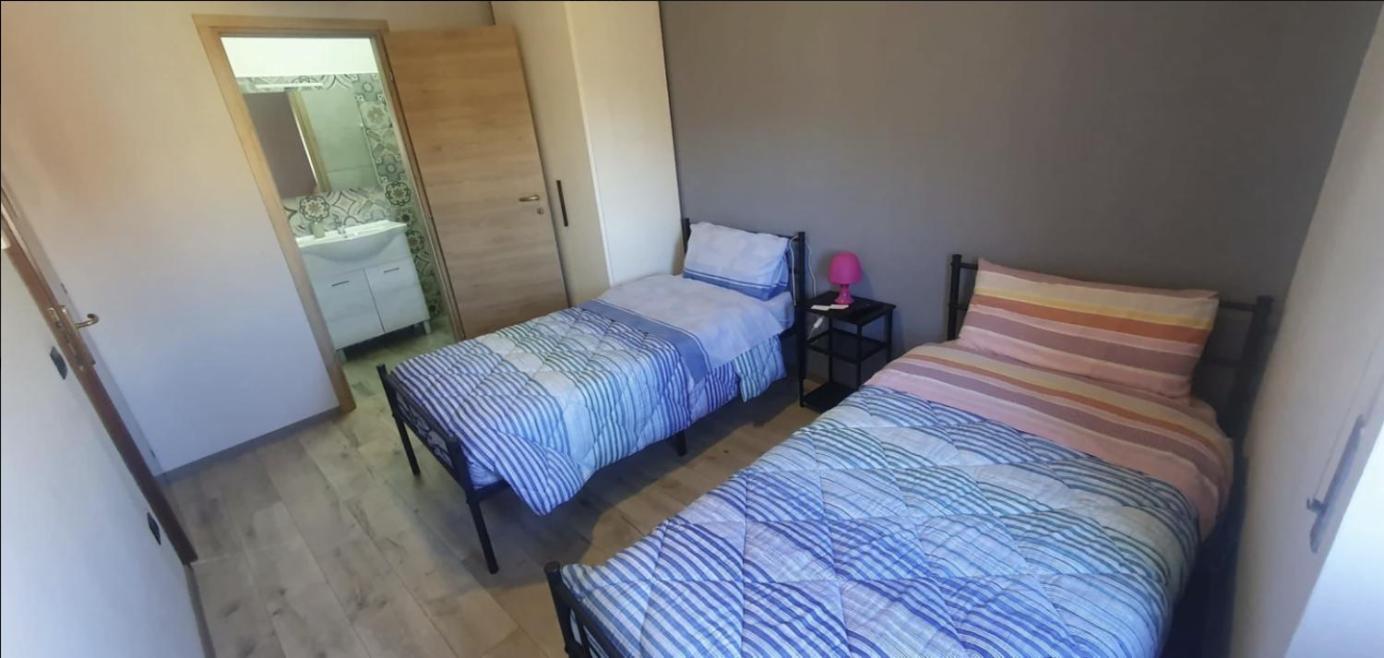 Hello Roma B&B Bagian luar foto